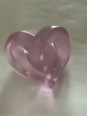 Lalique France Pink Crystal Intertwined Hearts Paperweight Signed w/ Box